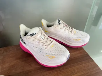Used Hoka Cream taille 39 bike — image 4 of 4