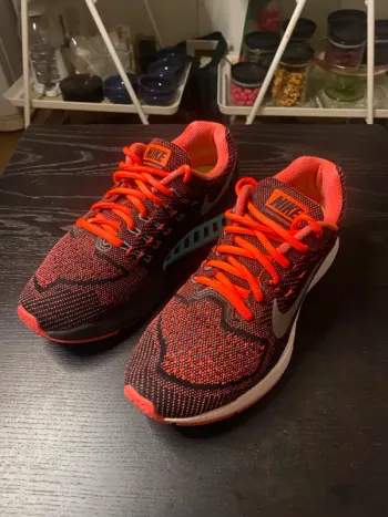 Orange Zoom Structure Running Shoes d'occasion