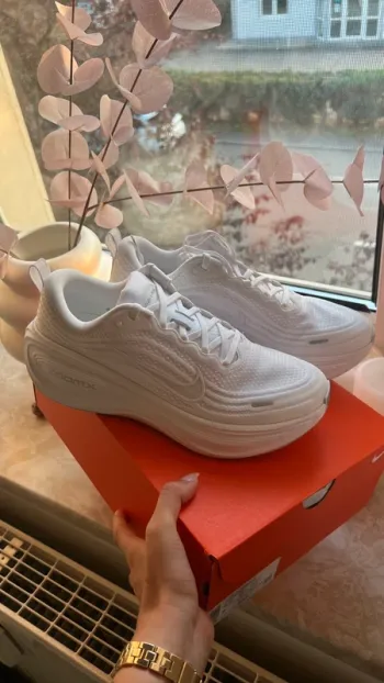 Używany Nike Vomero Plus Running Shoes