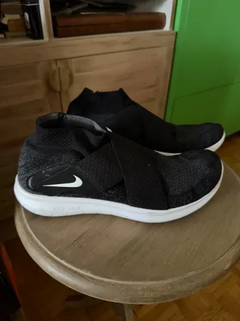 Used Nike Free RN Motion Flyknit 2017 bike — image 3 of 3