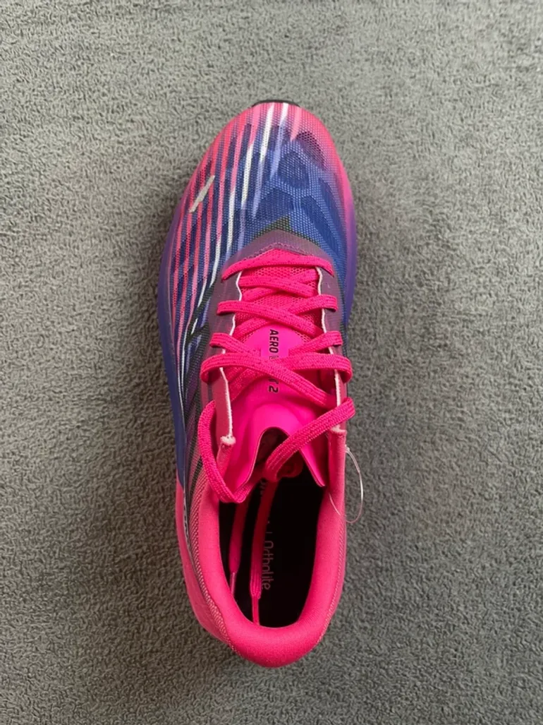 Used Salomon Running Shoes Women 39 1/3 bike — image 5 of 9