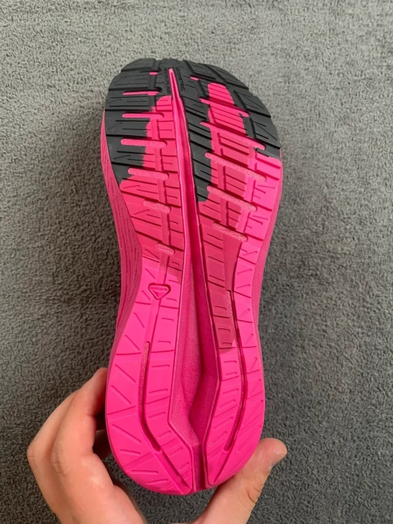 Used Salomon Running Shoes Women 39 1/3 bike — image 3 of 9