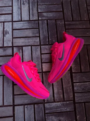 Rose Vomero 18 Running Shoes d'occasion