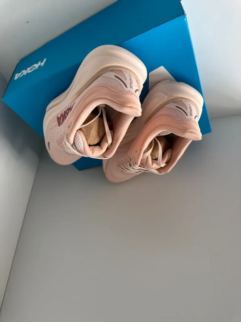Used Hoka Chaussures roses taille 40 bike — image 2 of 5