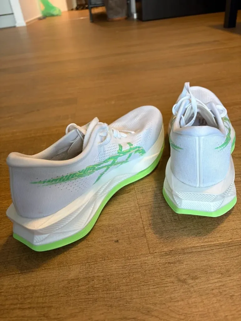 Used Asics Sonicblast ff turbo 2 bike — image 4 of 5