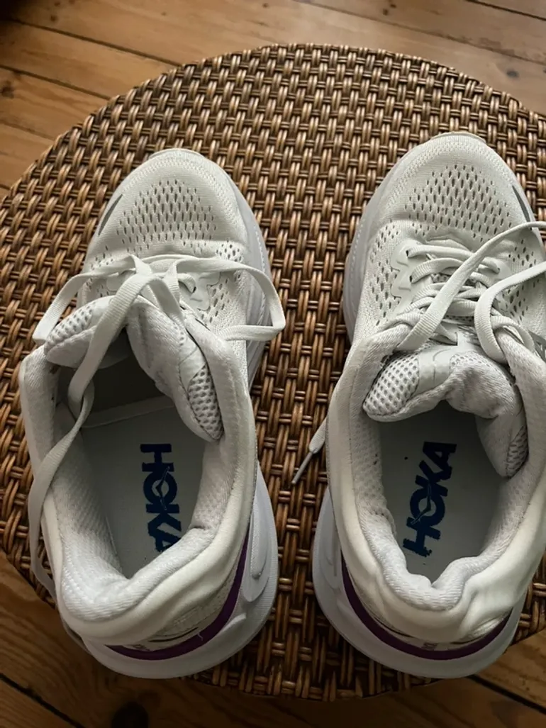 Hoka Running Shoes bike usato — immagine 2 di 5