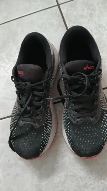 Used Asics Sportschuhe Gr. 42 Running Shoes