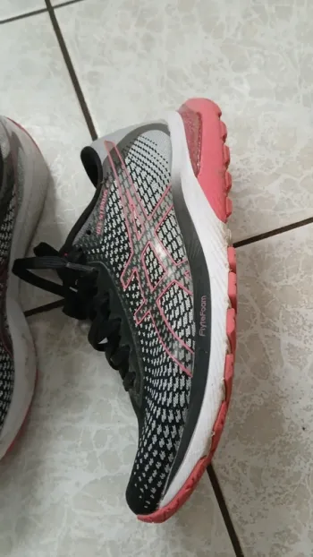 Used Asics Sportschuhe Gr. 42 bike — image 3 of 7