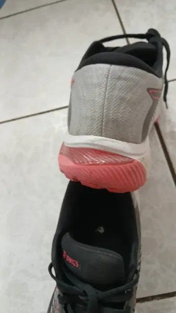 Used Asics Sportschuhe Gr. 42 bike — image 4 of 7
