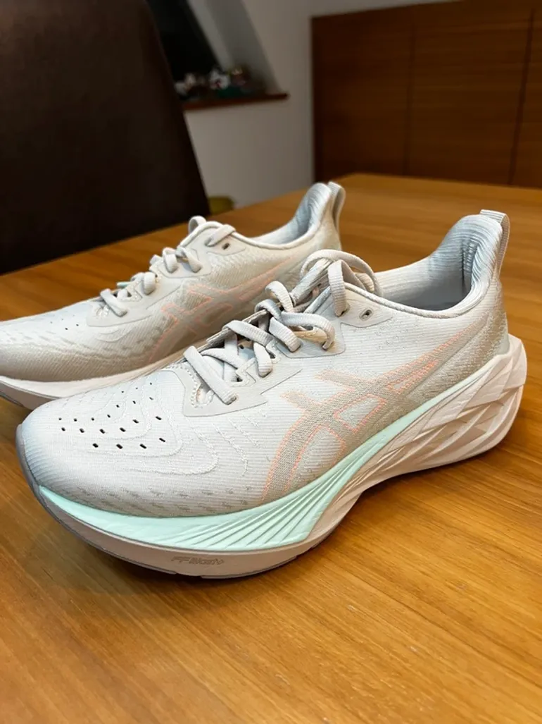 Used Asics Novablast 4 bike — image 5 of 15