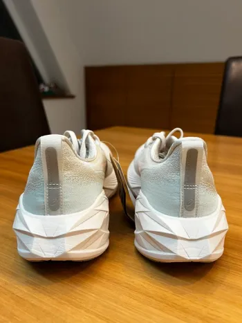 Used Asics Novablast 4 bike — image 12 of 15