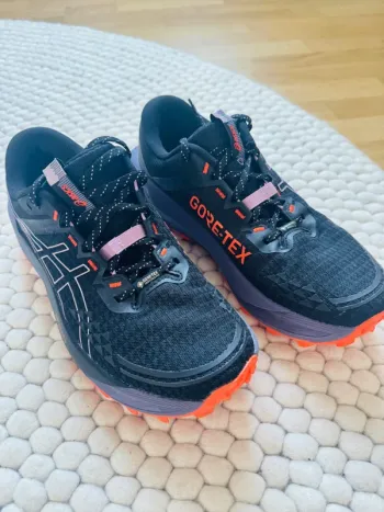 Brugt Orange Asics Trail Running Schuhe Gore-Tex Running Shoes
