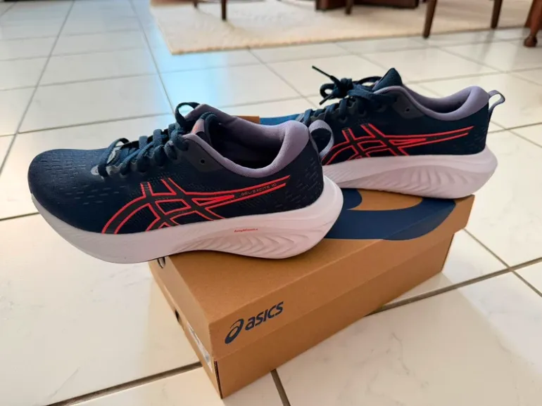 Used Asics Shoes bike — image 7 of 7