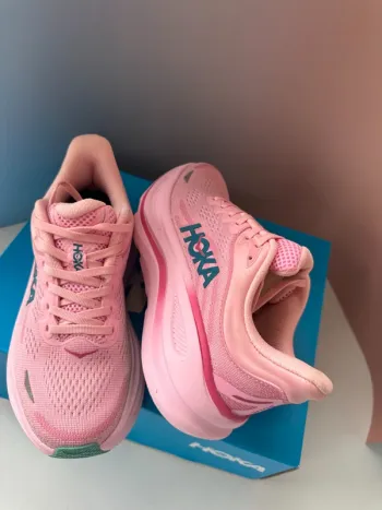 Used Hoka Chaussure size 39 Running Shoes