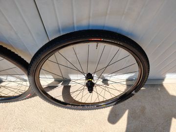 Used Mavic allroad allu 2023 bike — image 4 of 7