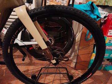 Used Mavic allroad allu 2023 bike — image 2 of 7