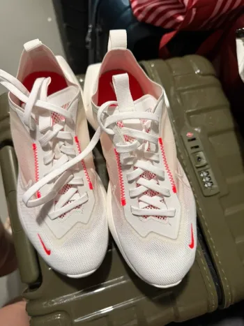 Used Nike Vista Lite Running Shoes