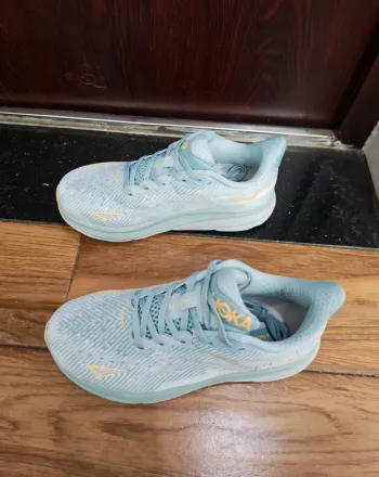 Tweedehands Hoka Shoes Turquoise size 38 bike — afbeelding 4 van 4