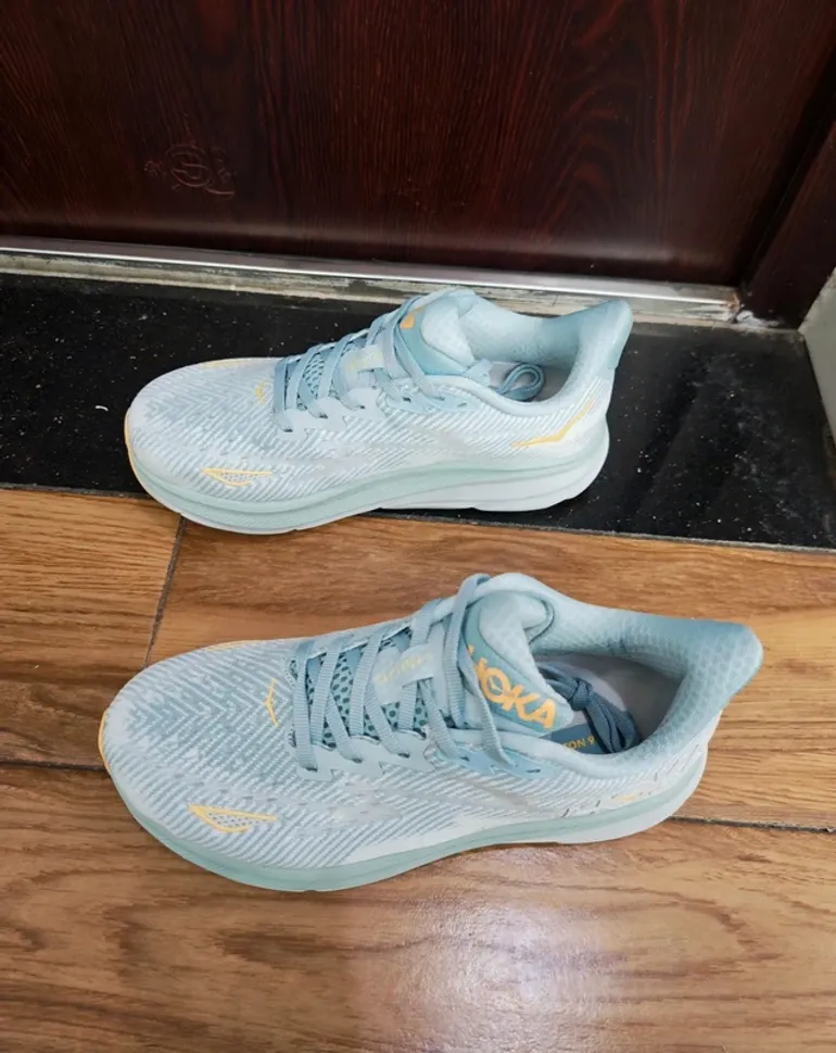 Tweedehands Hoka Shoes Turquoise size 38 bike — afbeelding 4 van 4