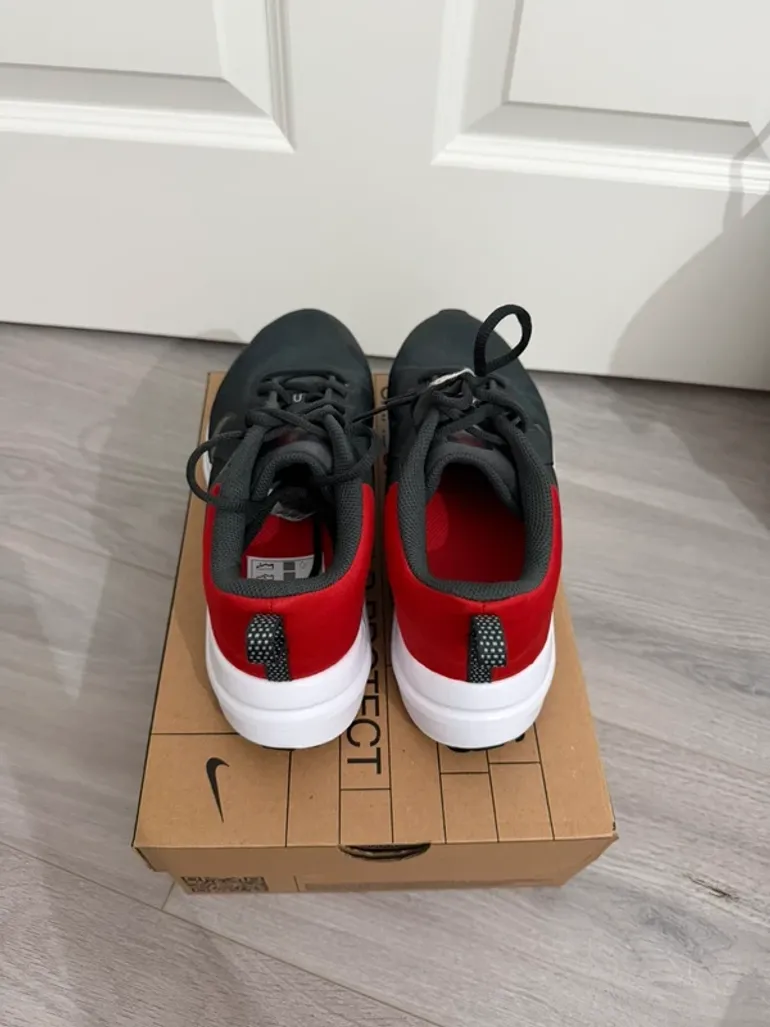 Used Nike Laufschuhe Sneaker schwarz/grau/rot Gr. 39 bike — image 5 of 5