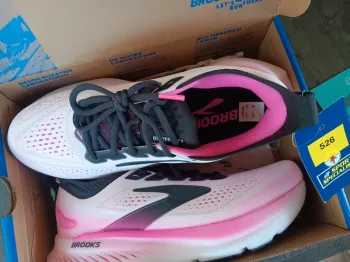 Used Brooks Glycerin 23 Running Shoes