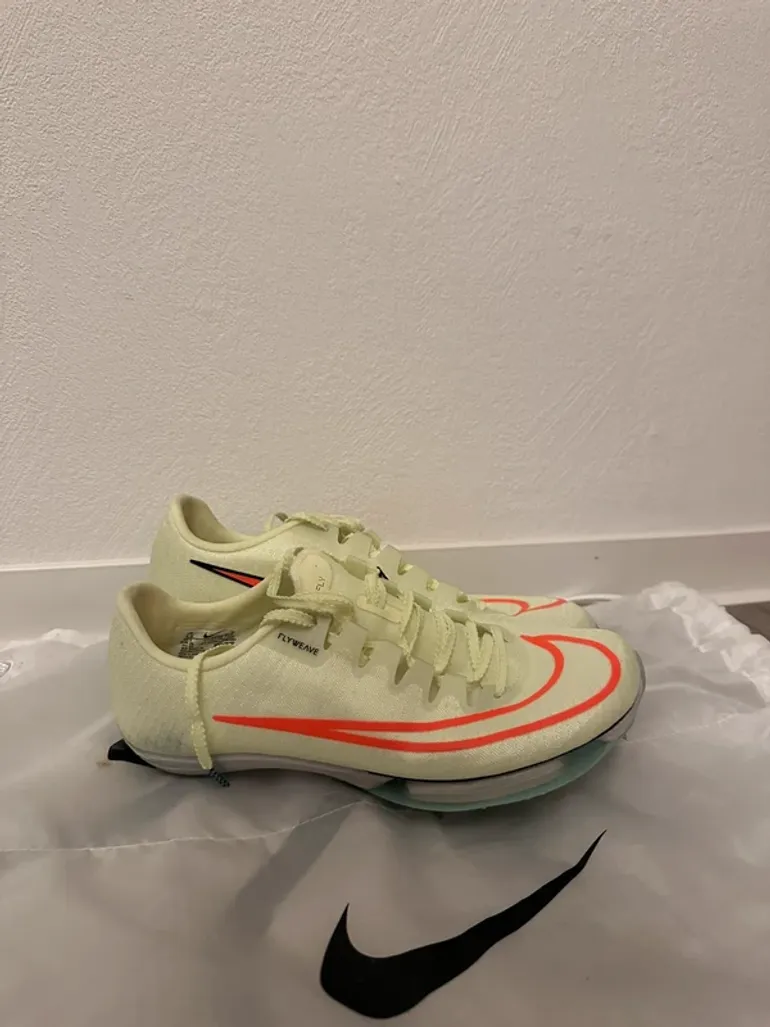 Used Nike Air Zoom Maxfly bike — image 4 of 5