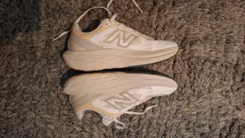 Used New Balance UTRN bike — image 9 of 9