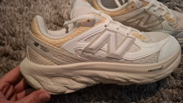 Used New Balance UTRN bike — image 5 of 9