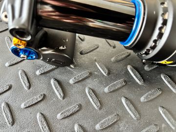 Gebrauchtes Öhlins TTX2Air m.2 2024 bike — Bild 2 von 5