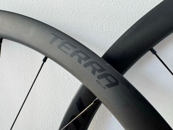 Brugt Roval Terra CL Wheelset 2025 bike — billede 3 af 8