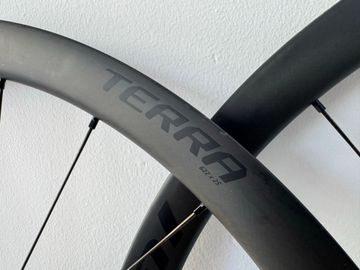 Tweedehands Roval Terra CL Wheelset 2025 bike — afbeelding 3 van 11