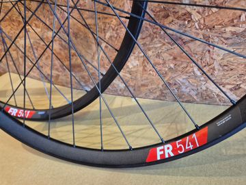 Brugt Dt Swiss FR541 Wheelset bike — billede 2 af 3