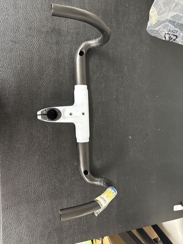 Used Bmc Integrated Handlebar bike — image 1 of 2
