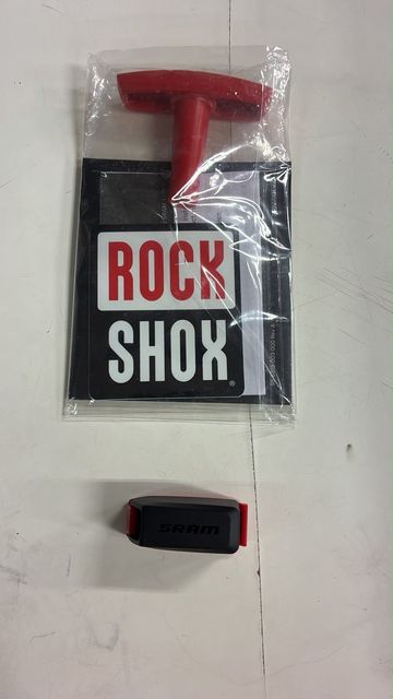 Brugt RockShox Reverb AXS bike — billede 3 af 4