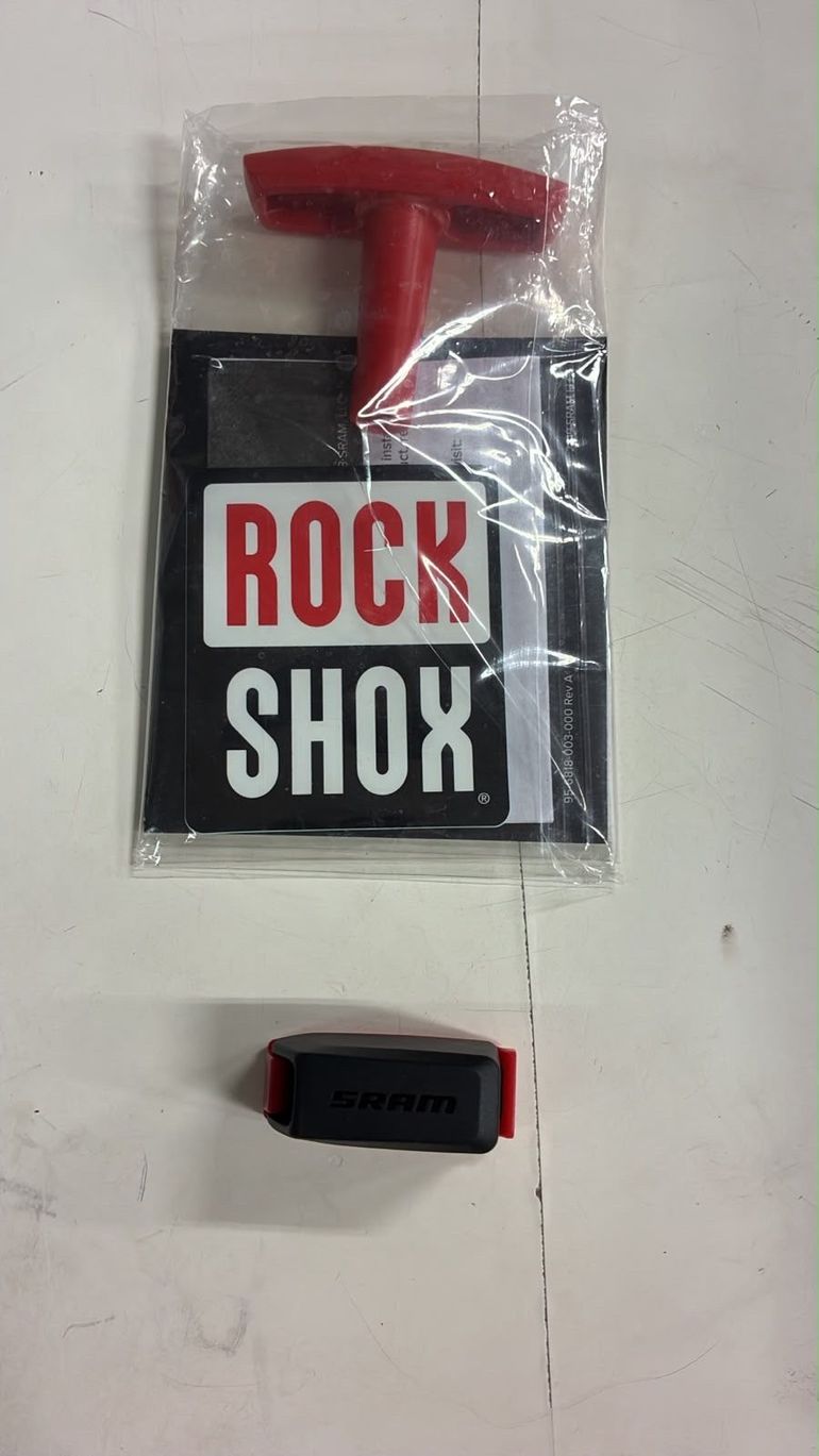 Brugt RockShox Reverb AXS bike — billede 3 af 4
