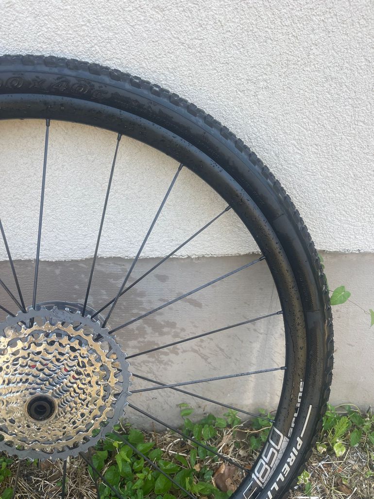 Used Dt Swiss E1850 2025 bike — image 2 of 7