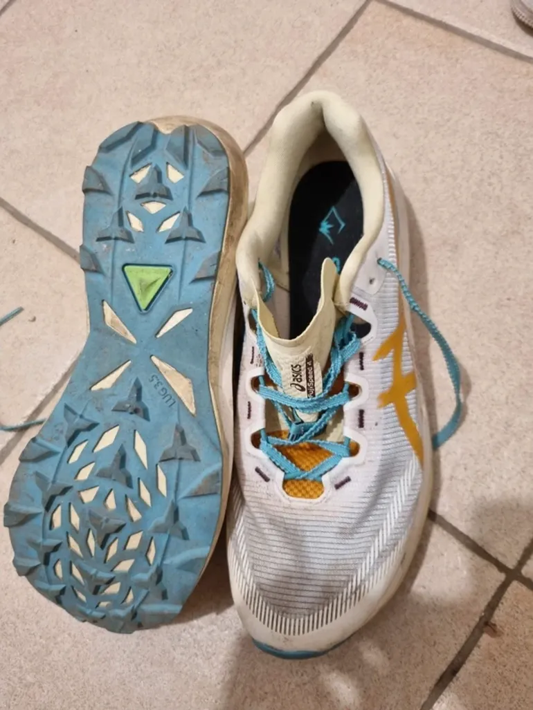 Asics fujispeed bike de segunda mano — imagen 3 de 3