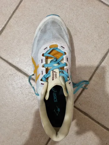Used Asics fujispeed Running Shoes