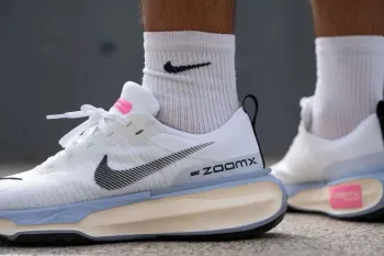 Nike ZoomX Invincible Run Flyknit bike usato — immagine 2 di 3