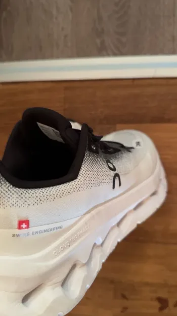 On Running On Shoes bike d'occasion — image 4 sur 7
