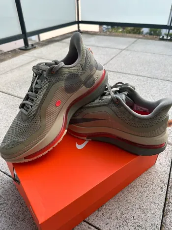 Used Pegasus Air Max Premium Running Shoes