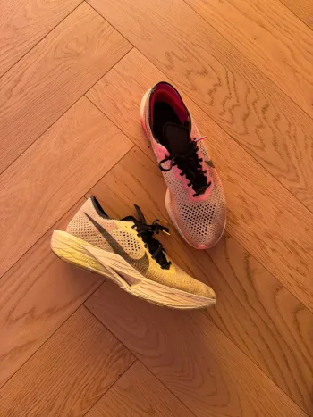 Nike Vaporfly Running Shoes usato