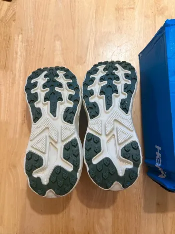 Hoka Challenger 8 bike d'occasion — image 4 sur 5