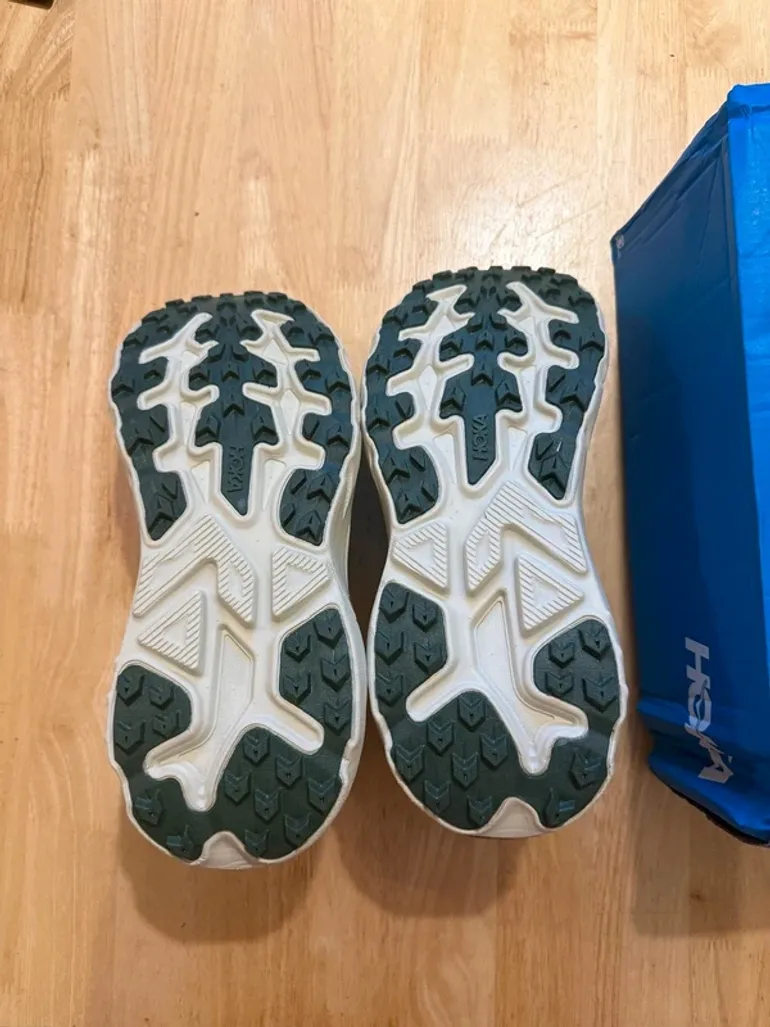 Hoka Challenger 8 bike d'occasion — image 4 sur 5