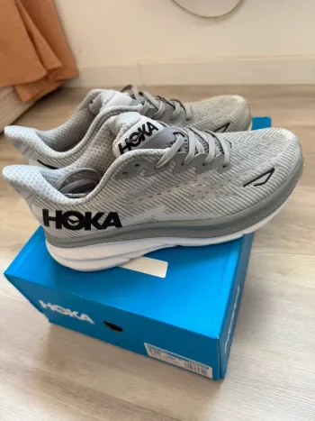 Used Hoka Clifton 9 bike — image 2 of 4