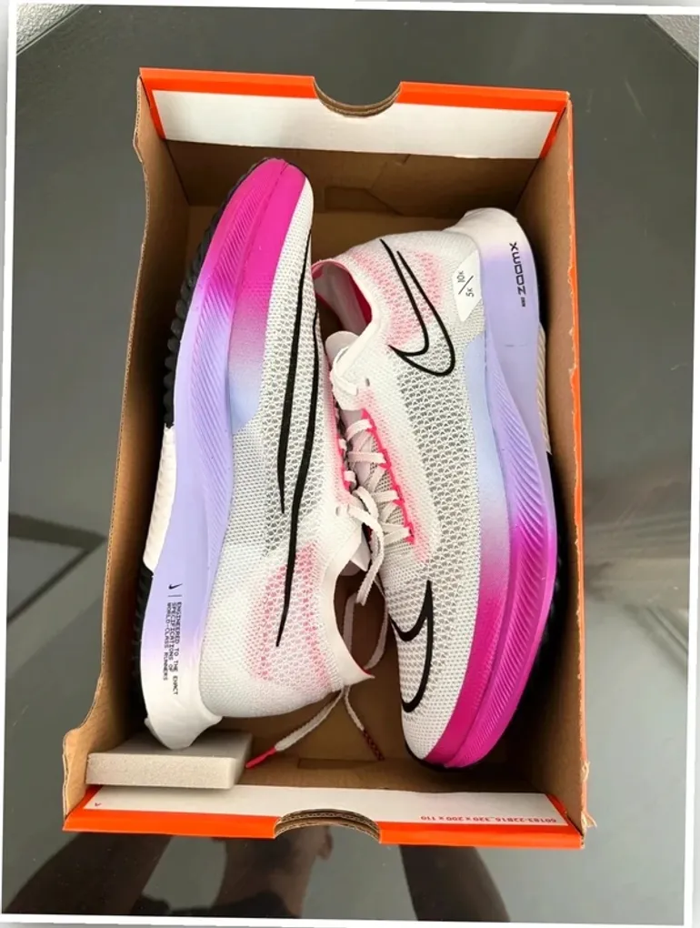 Used White Nike ZoomX Streakfly bike — image 8 of 10