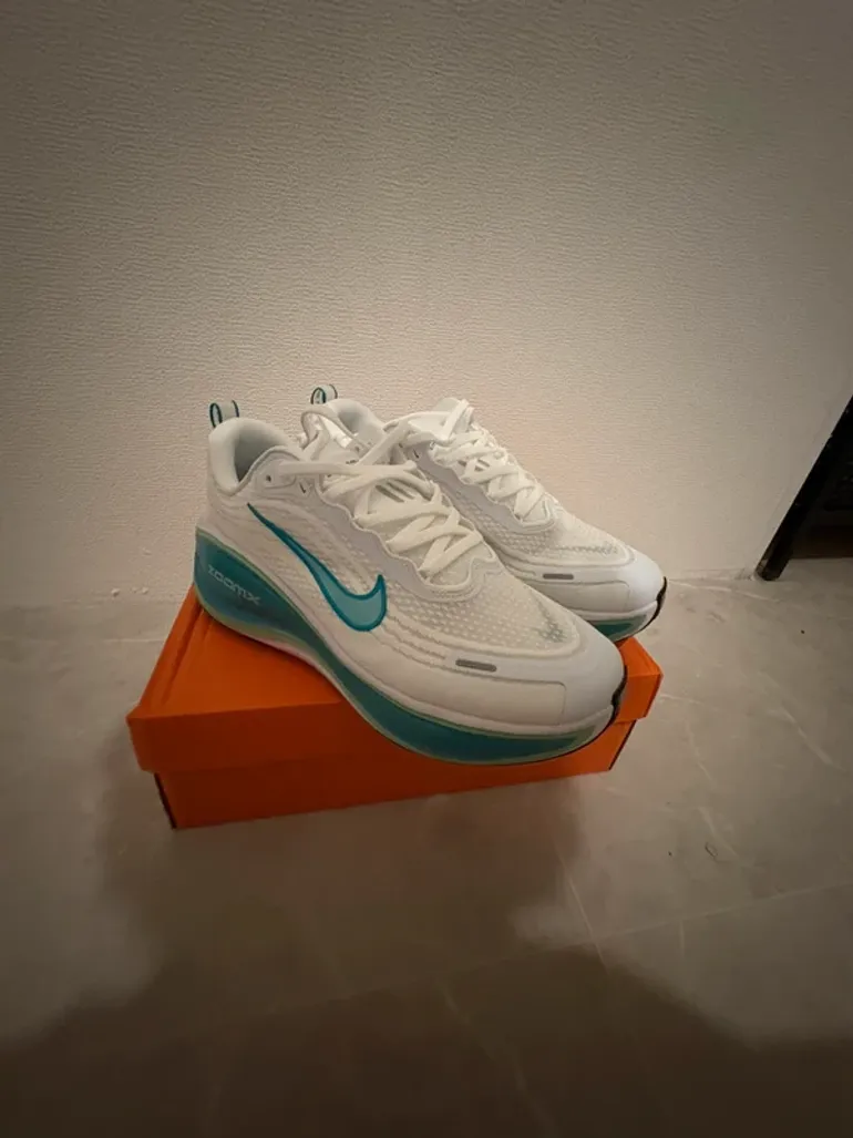 Used Nike Vomero bike — image 2 of 6