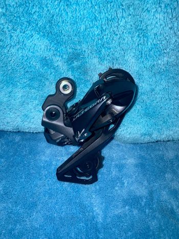 Used Shimano Ultegra Di2 RD-R8050 Drivetrain & Pedals