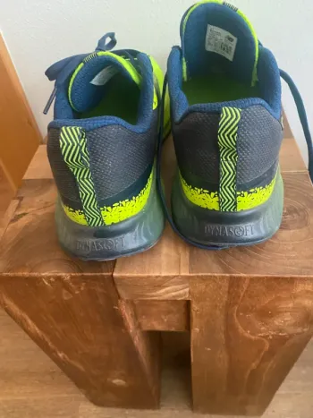 Used New Balance Running Shoes bike — image 3 of 5
