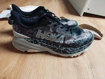 Used Lange Speedgoat 6 Running Shoes
